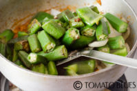 restaurant style bhindi do pyasa