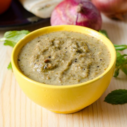 onion mint chutney