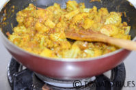 achari aloo gobi