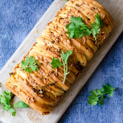 Cheesy Garlic Herb Pull Apart Bread