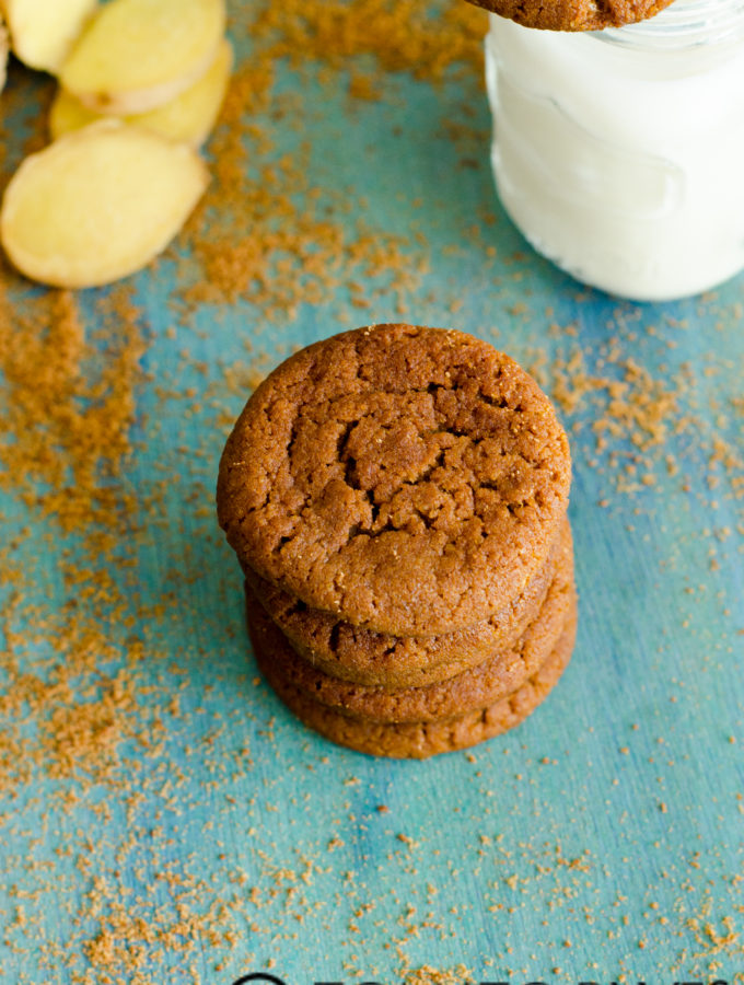 Eggless Gingersnaps Cookies