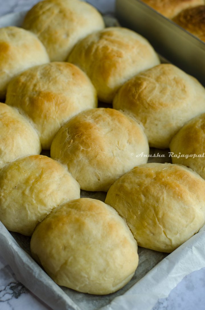 vegan dinner rolls fresh from the oven