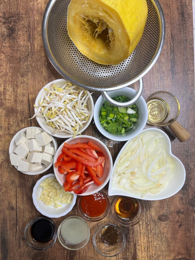 Ingredients needed for spaghetti squash pad thai