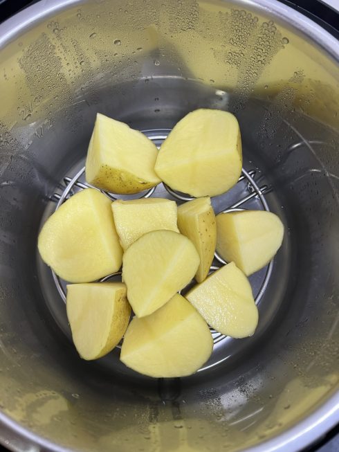 how to cook potatoes in the instant pot?
