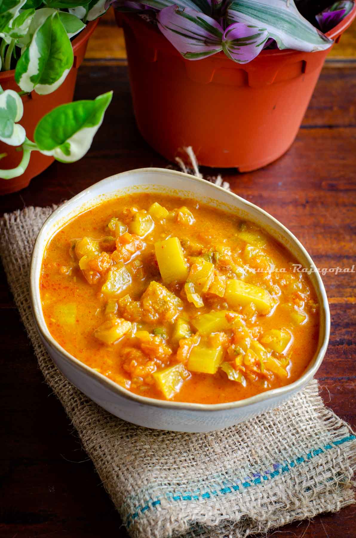Lauki Sabzi Easy Bottle Gourd Curry Tomato Blues