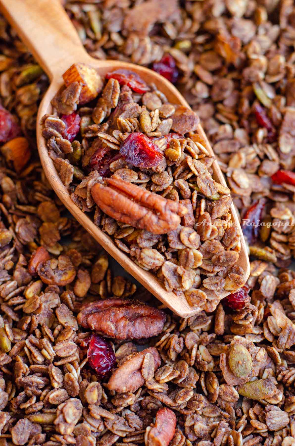 Vegan maple cinnamon granola